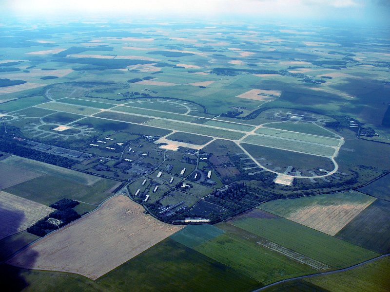 Dreux Air Base 3.jpg