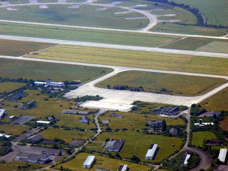 Dreux Air Base June 2008.jpg