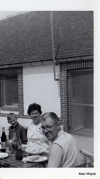 USA019.jpg - Left to Right Alain Wojcik, Norita Sander and Alvin Sander 1963