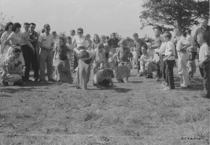 Two legged sack race 1.jpg