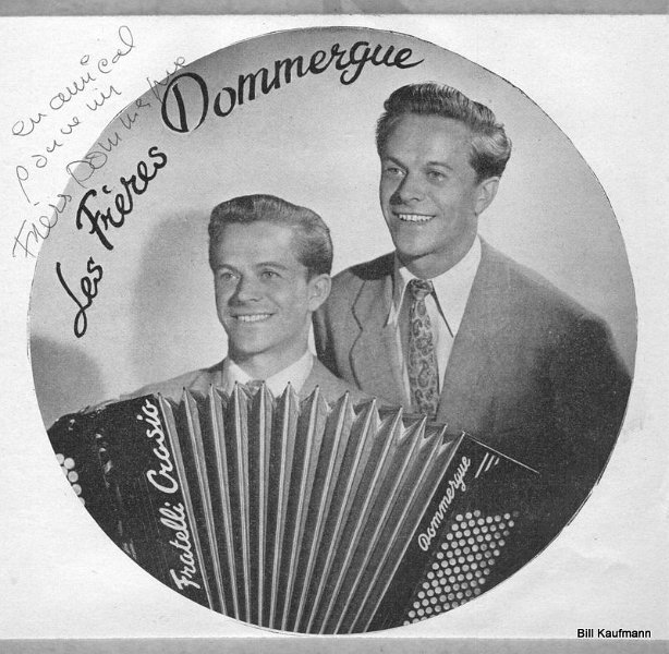 Twin Entainer brothers from Paris 1960-001.jpg