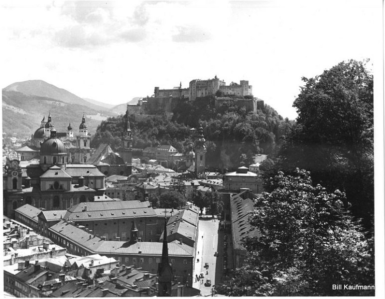 Salzburg Fortress  (Hohensalzburg ) in Salzburg.jpg