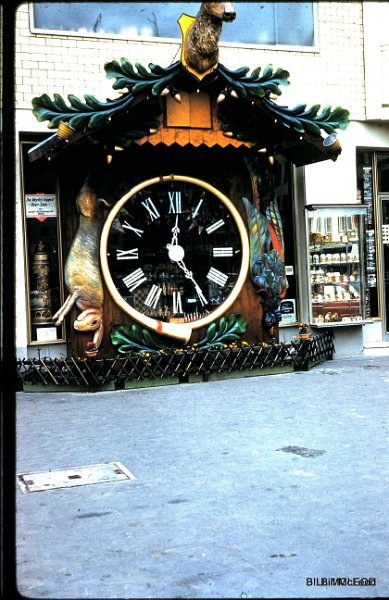 12j.JPG - Weisbaden Clock Shop