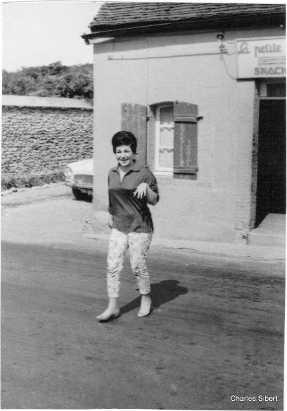 Another girl at Petit Auberge  Maillebois 1960.JPG