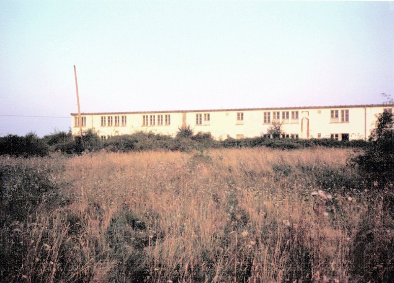 Barracks at Margarette 6 12th TCS Aug 1987.JPG