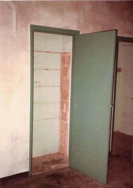 Closet in old 12th TCS barracks at Margarette 6 Aug 1987.JPG