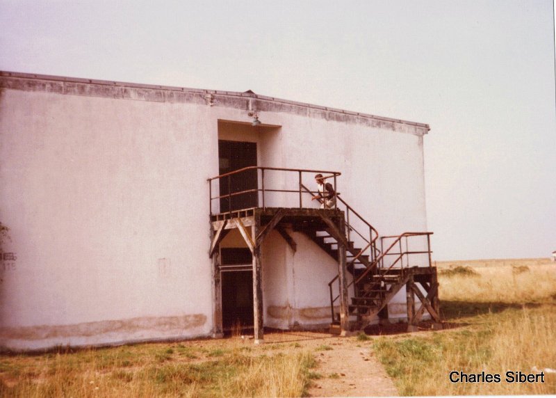 DREUX AIR BASE MY BARRACKS 1987.jpg