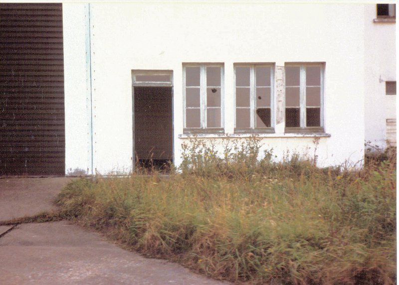 Dreux AB Control Tower Entrance Aug 1987.JPG