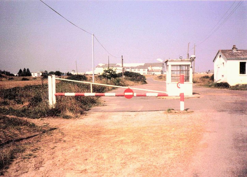 Dreux AB Frt Gate Exit Lane Closed Aug 1987 .JPG