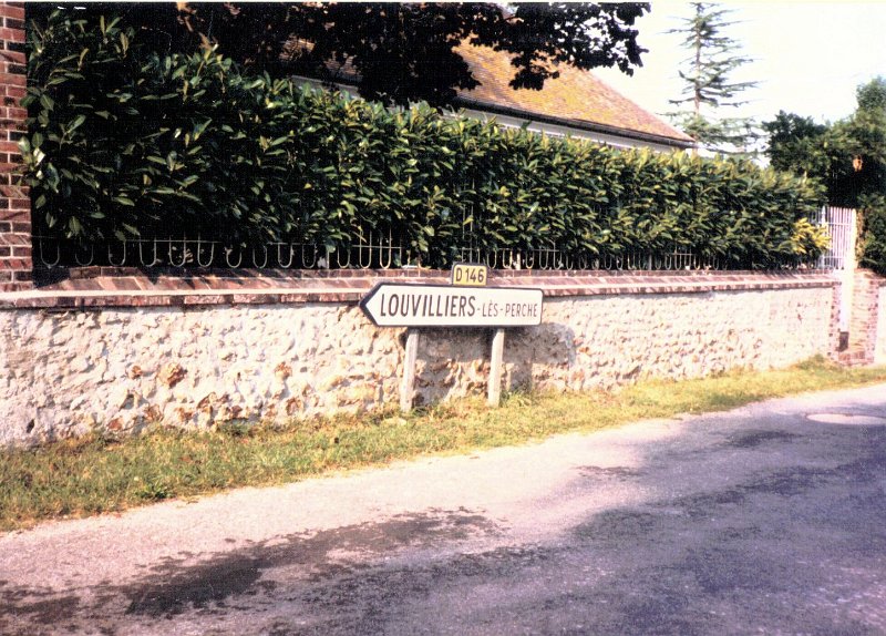 Dreux AB the road D146  to Louvilliers Aug 1987.JPG