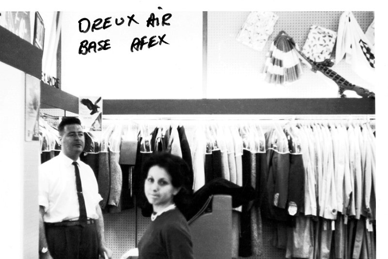 Dreux Air Base 1960 base exchange.JPG - Dreux Air Base AFEX