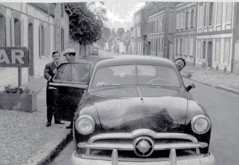 French at Suzies Bar in 1949 Ford Chateauneuf 1960.JPG