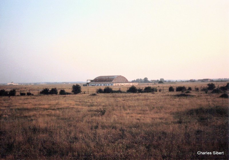 Hanger - 4 Looking West Dreux AB Aug 1987.JPG