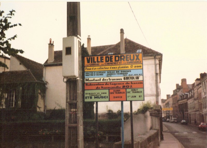 Looks Like We're in Dreux France Aug 1987.JPG