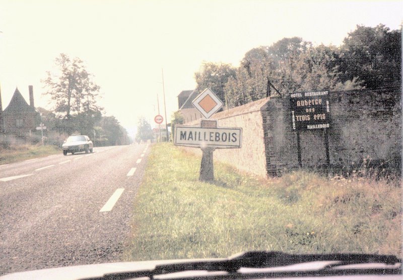 Maillebois France Coming from Chateauneuf Aug 1987.JPG