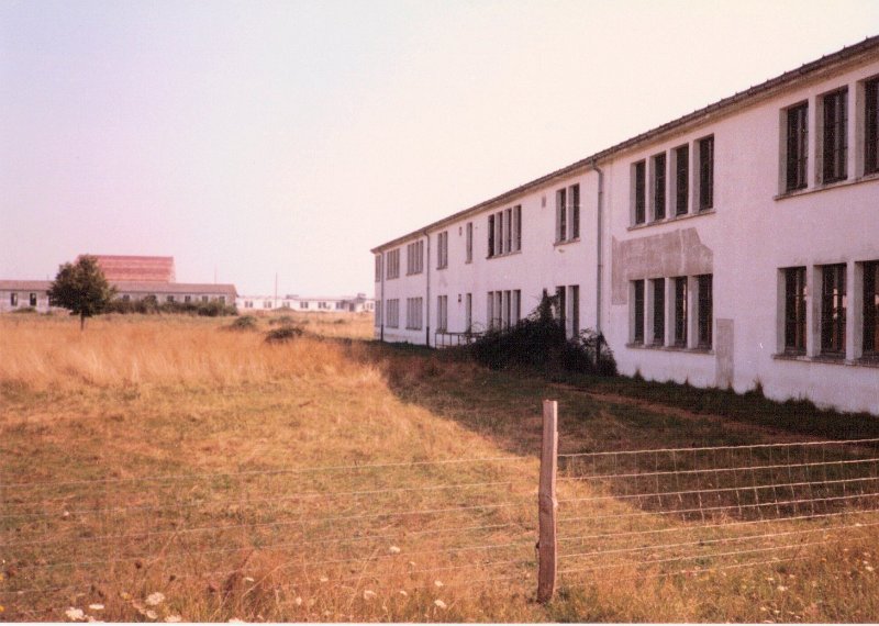 My Old Barracks Dreux AB Looking  Eastward 1987.JPG