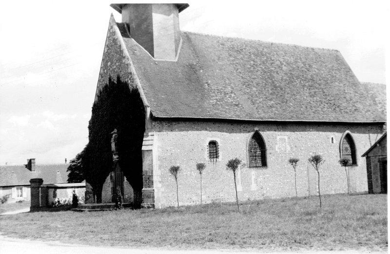 Old Church near Dreux AB 1960 .JPG