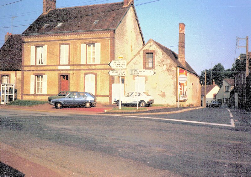 Outside Brezolles heading for Pontgouin and Dreux AB Aug 1987.JPG