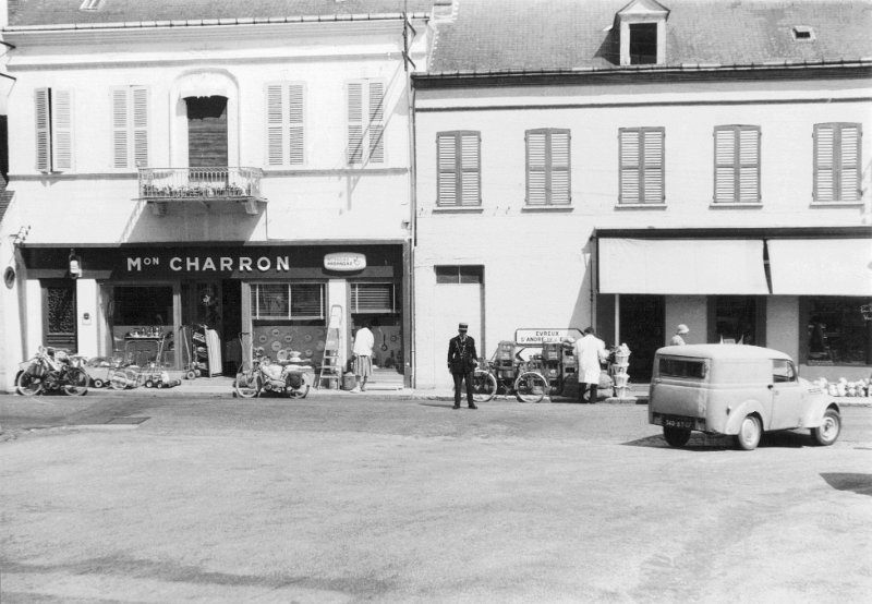 Village on way to Evreux France.JPG