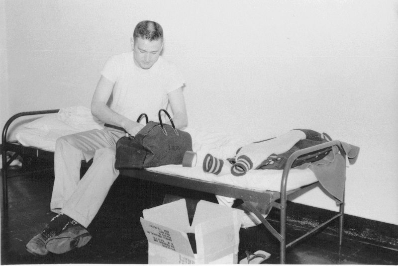 a A2C Sibert getting ready to rotate to states Mar 1961.JPG - A2C Sibert getting ready to rotate to states Mar 1961