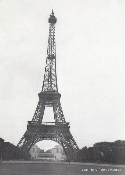 Image3.jpg - Effiel Tower - Paris June 1956