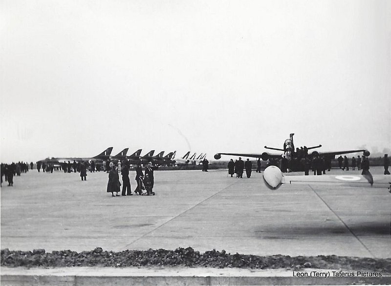 Image17.jpg - British Hawker Hunter Team and US Skyblazers 10-14-56