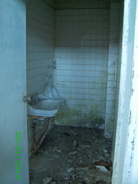 na (10).jpg - BASE GYM TOILET 